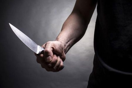 Azərbaycanda dəhşət: Metroda ər arvadını bıçaqlayıb