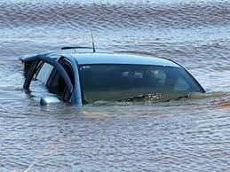 Ağdaşda maşın kanala aşdı ölən var