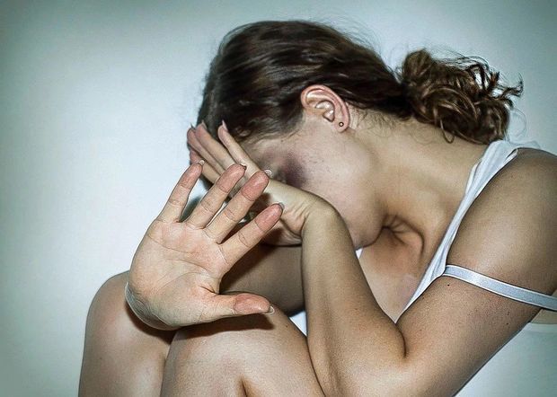 Bakıda şadlıq evinin administratoru xadiməni zorladı