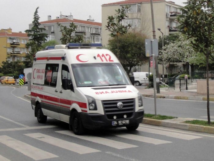 Türkiyədə zirehli avtomobil qəzaya uğrayıb, 12 hərbçi yaralanıb