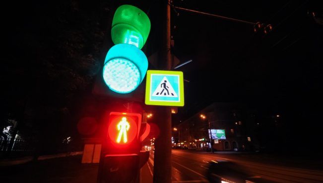 Yevlaxda avtomobil 15 yaşlı yeniyetməni vurdu