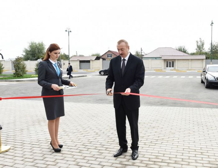 İlham Əliyev və xanımı “Koroğlu” Nəqliyyat Mübadilə Mərkəzinin açılışında