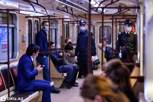 Metroya maskasız girdi, polislə dalaşıb həbs olundu - VİDEO