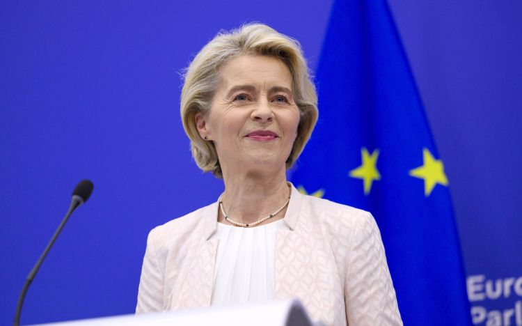 Ursula von der Leyen öz komandasını topladı