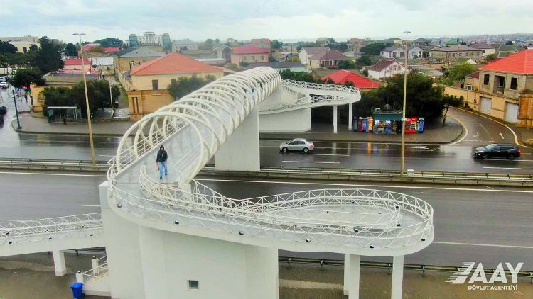 Paytaxtda daha bir yerüstü piyada keçidi inşa edilib