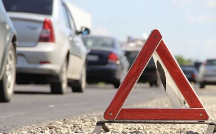 Binəqədidə iki avtobus toqquşdu 