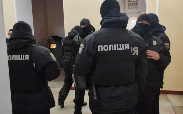 Kiyev metrosunda partlayış  - Yaralılar var