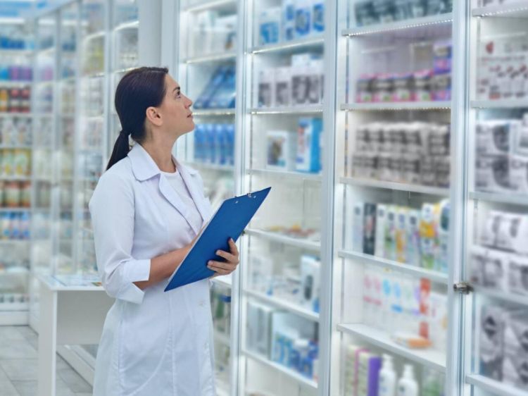 Azərbaycanda yalnız bu şəxslər aptek işlədə biləcək  – Yeni qərar