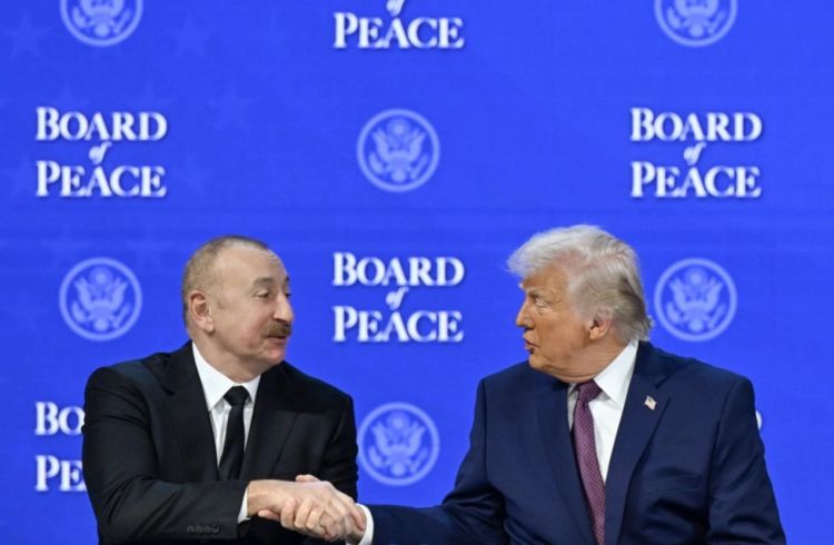 Prezident tarixi sənədi imzaladı  – VIDEO