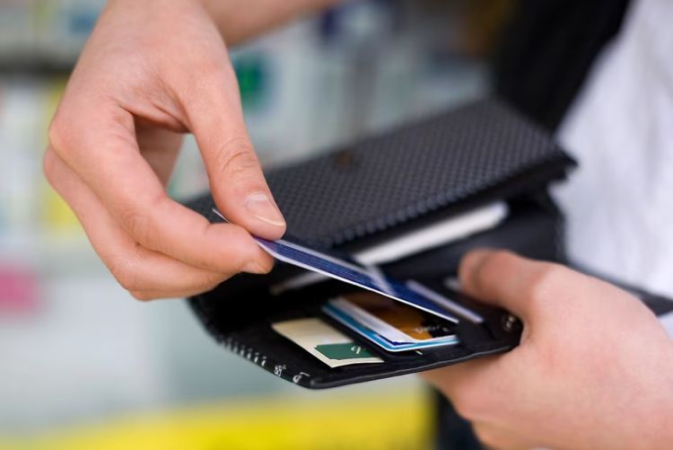 "TəhsilPlus" kartı 450 min təhsil işçisinə veriləcək