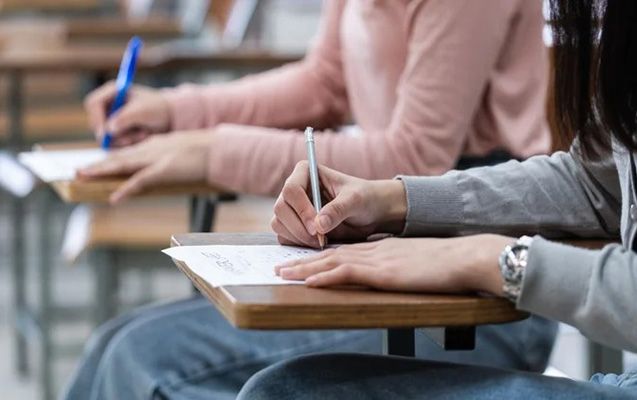 4 nəfər buraxılış imtahanından xaric edildi  - Telefon aşkarlanıb