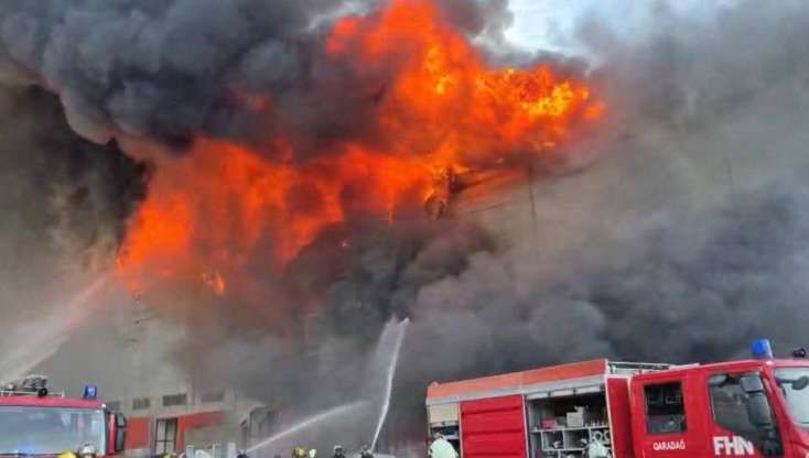Yanğında "Birmarket"ə məxsus anbara zərər dəyib